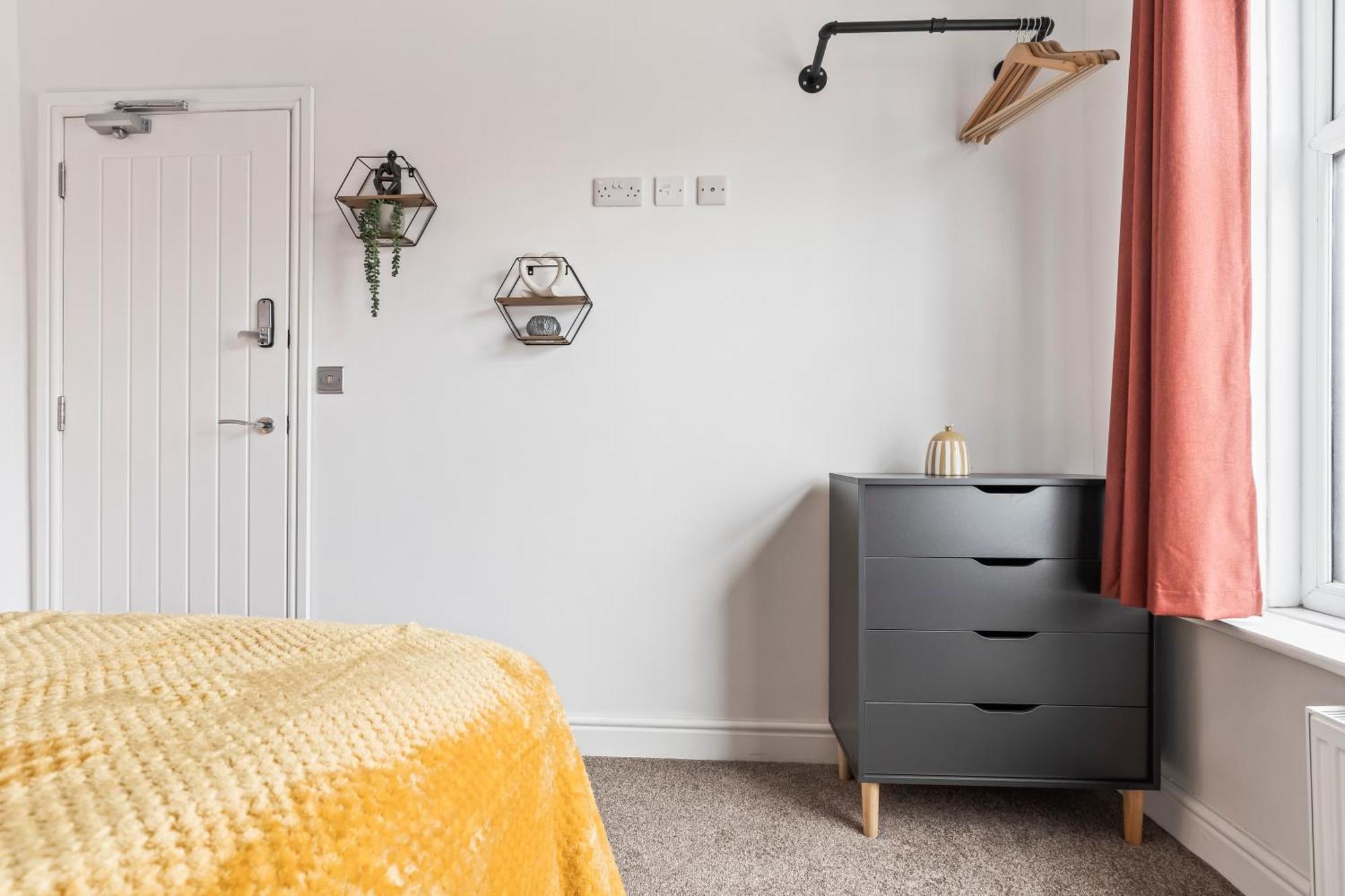 4 Bedroom, 2 Bath In Newcastle Town Centre 外观 照片